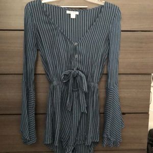 Billabong Romper size small